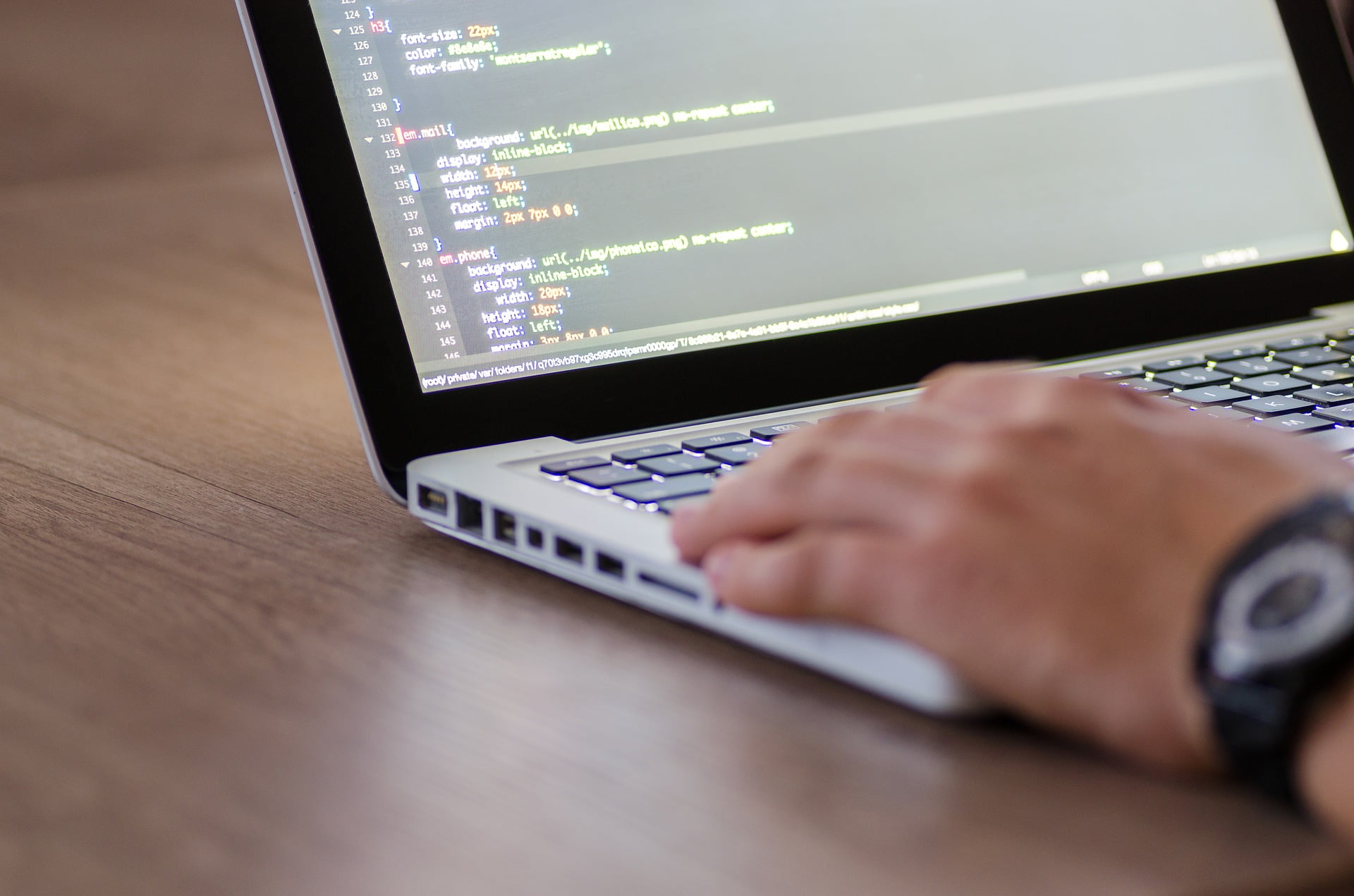 Jak nauczyć się programowania i tworzenia i aplikacji w PHP, HTML, CSS, JavaScript?